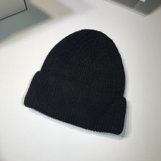 Женская теплая шапка -  Black chrm-5112