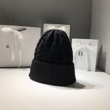 Женская теплая шапка -  Black chrm-5118 Черная