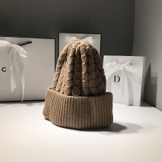 Женская теплая шапка -  Khaki chrm-5120 БЕЖ
