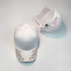 Стильная женская кепка - бейсболка RETRO с цветочками White